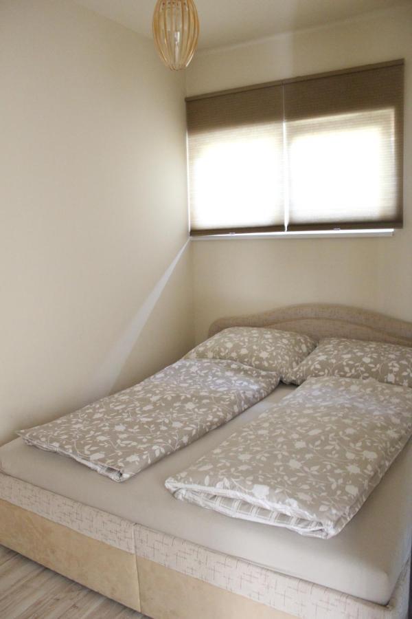 Appartement Medlin Apartman à Siófok Extérieur photo